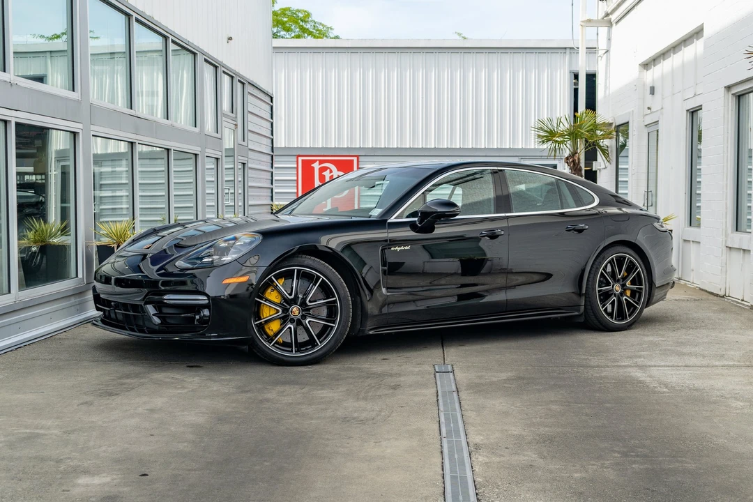 2023 Porsche 971 Panamera Turbo - Image 2 of 31