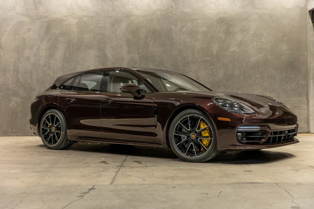 2023 Porsche 971 Panamera Sport Turismo - Image 20 of 31