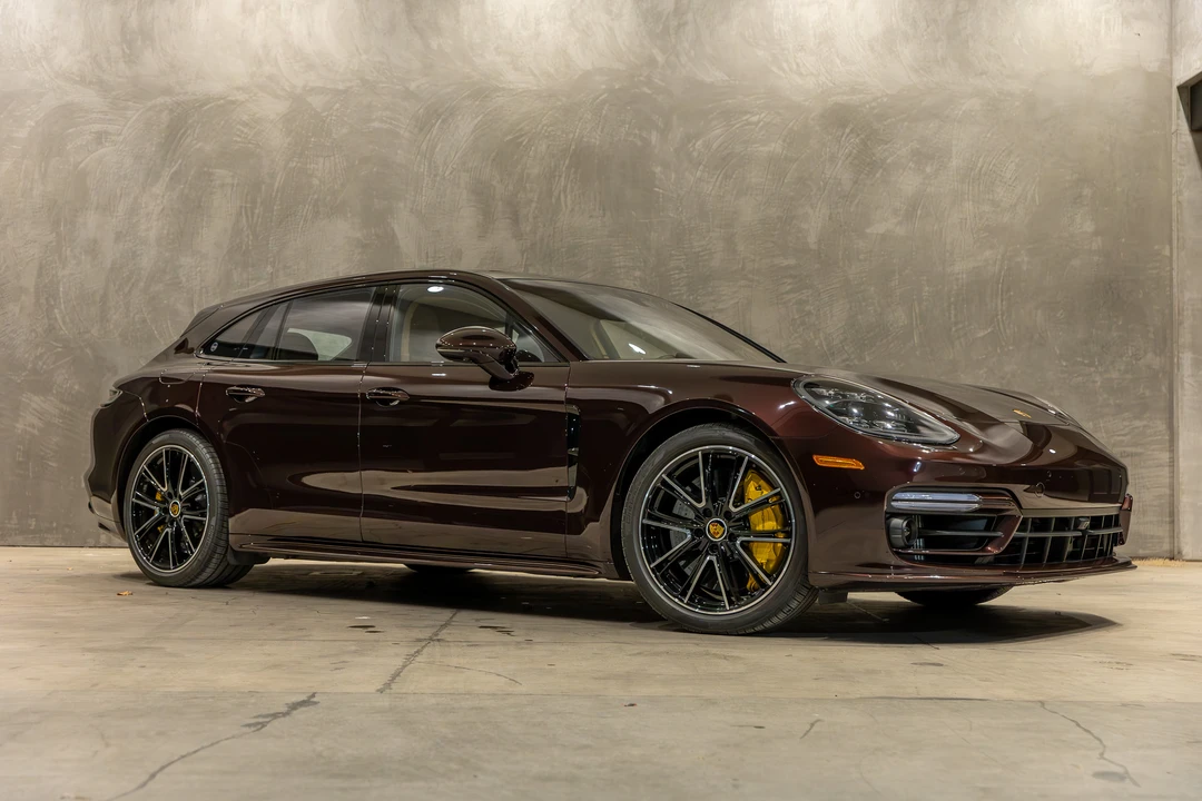 2023 Porsche 971 Panamera Sport Turismo - Image 19 of 31
