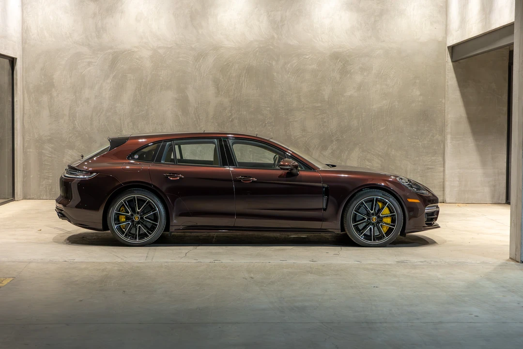2023 Porsche 971 Panamera Sport Turismo - Image 23 of 31