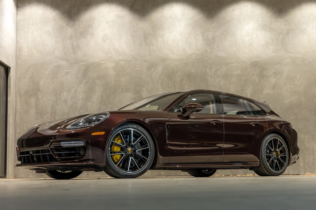 2023 Porsche 971 Panamera Sport Turismo - Image 3 of 31