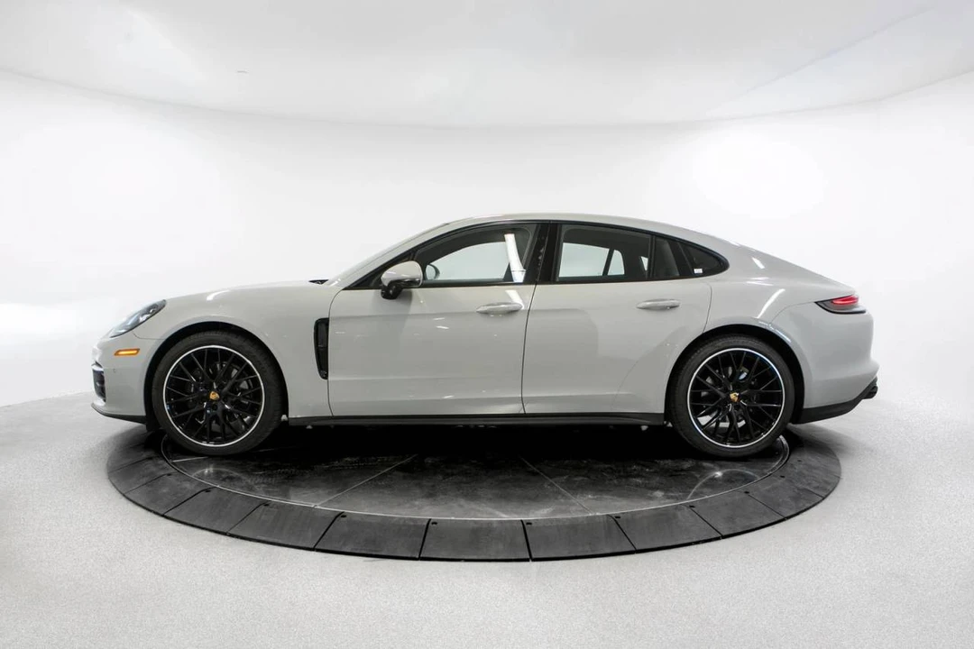 2023 Porsche 971 Panamera - Image 2 of 5
