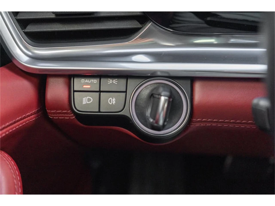 2023 Porsche 971 Panamera - Image 15 of 31