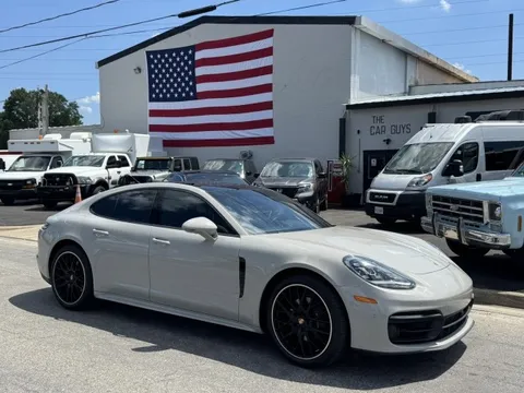 2023 Porsche Panamera Platinum Edition