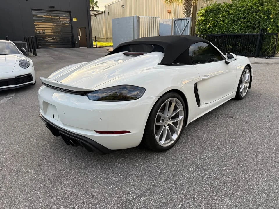 2023 Porsche 718 Boxster Spyder - Image 5 of 19