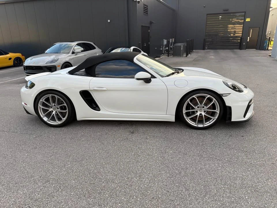 2023 Porsche 718 Boxster Spyder - Image 4 of 19