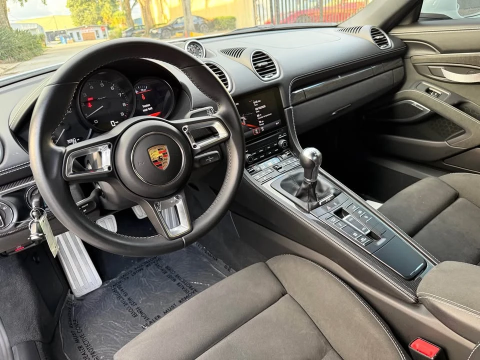 2023 Porsche 718 Boxster Spyder - Image 13 of 19