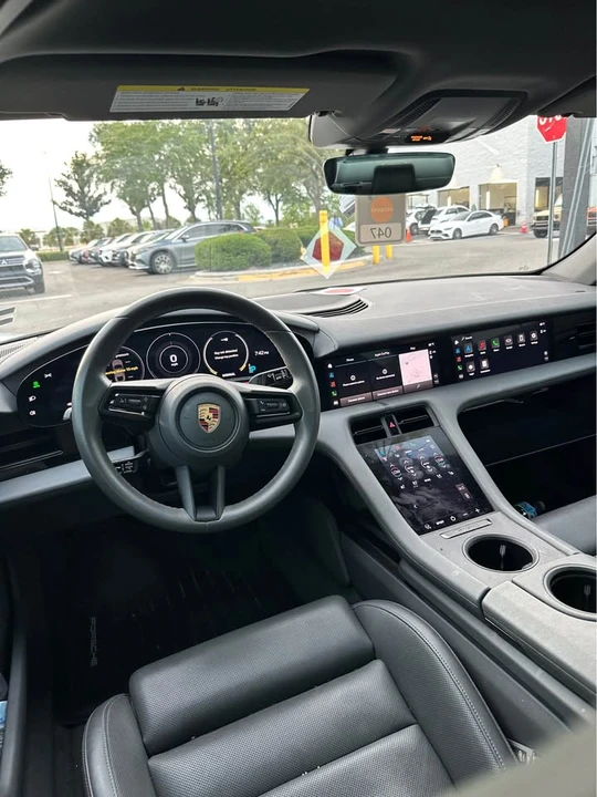 2023 Porsche Taycan - Image 4 of 6