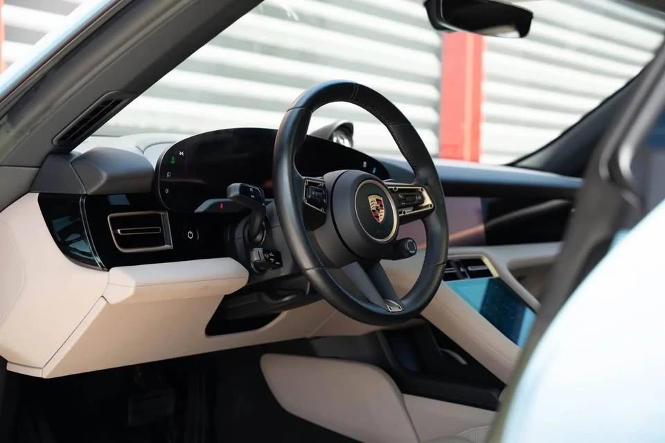 2023 Porsche Taycan - Image 8 of 19