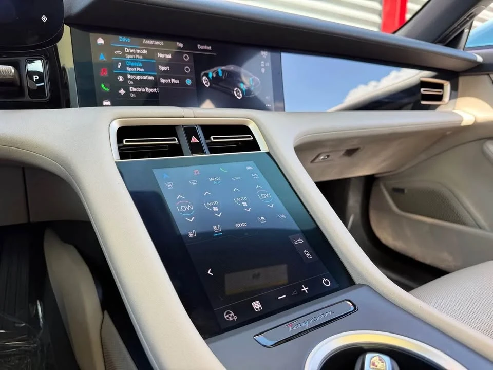 2023 Porsche Taycan - Image 16 of 19