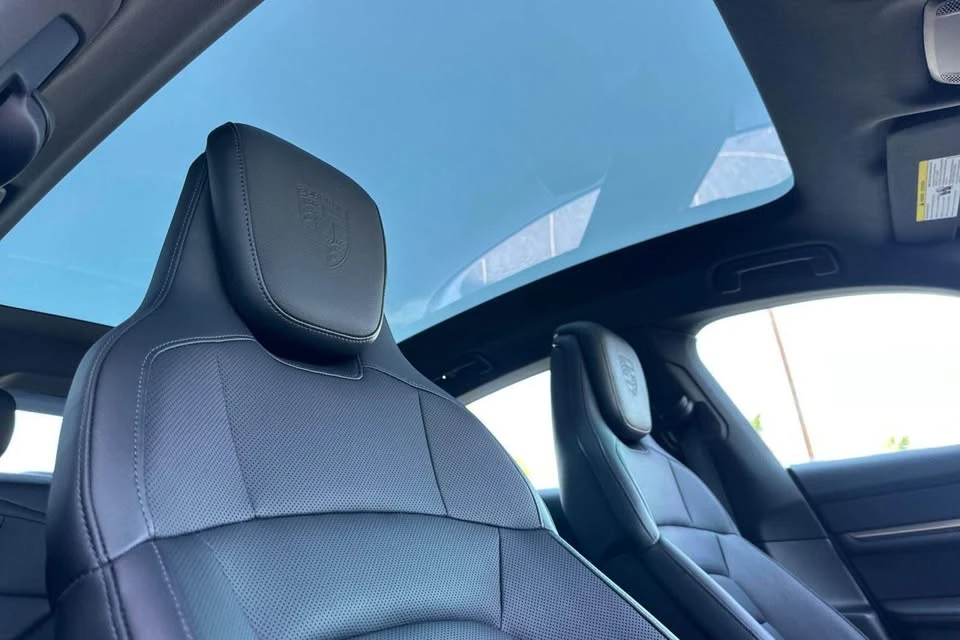 2023 Porsche Taycan - Image 11 of 15