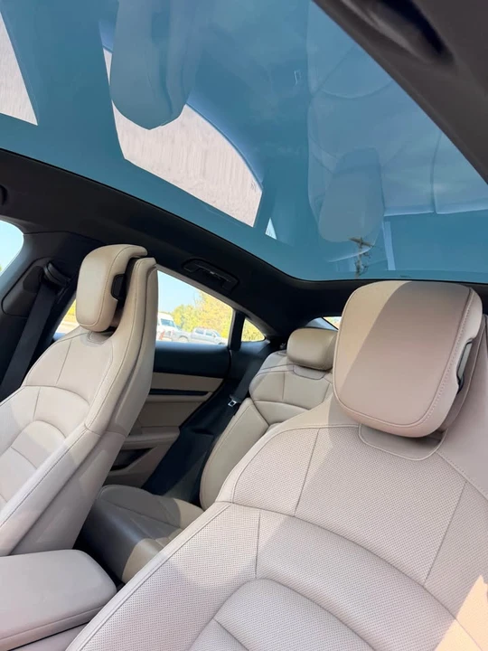 2023 Porsche Taycan - Image 4 of 8