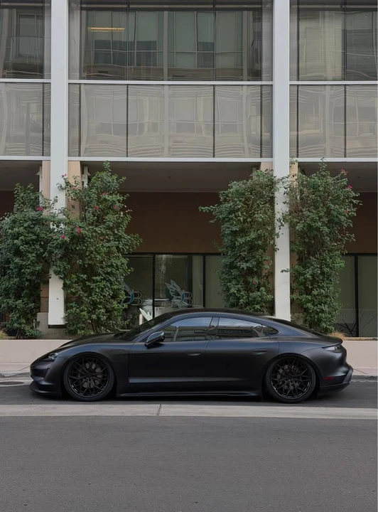 2023 Porsche Taycan - Image 2 of 4