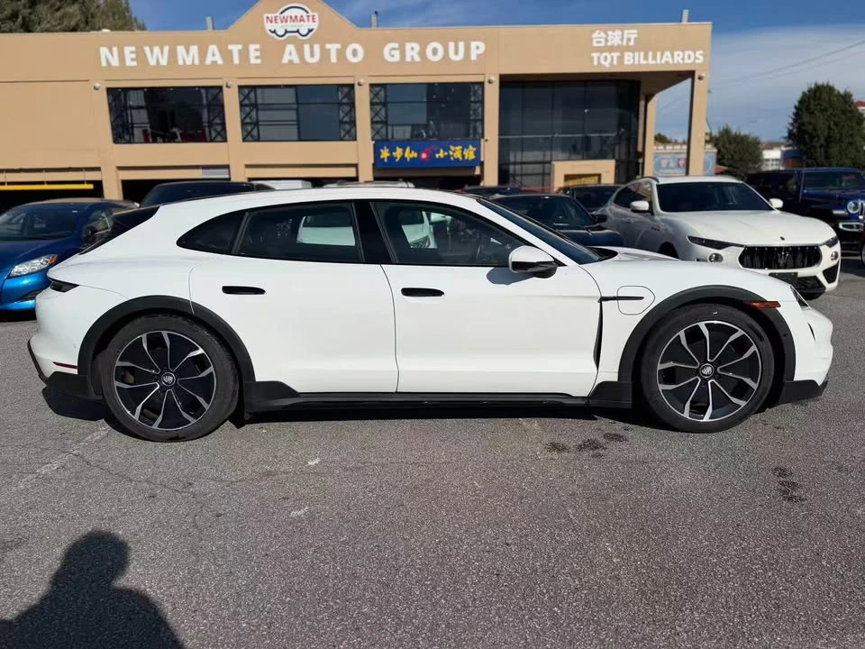 2023 Porsche Taycan - Image 4 of 20