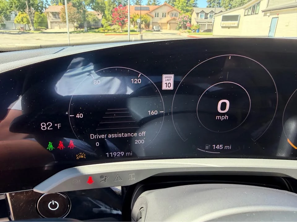 2023 Porsche Taycan - Image 10 of 11