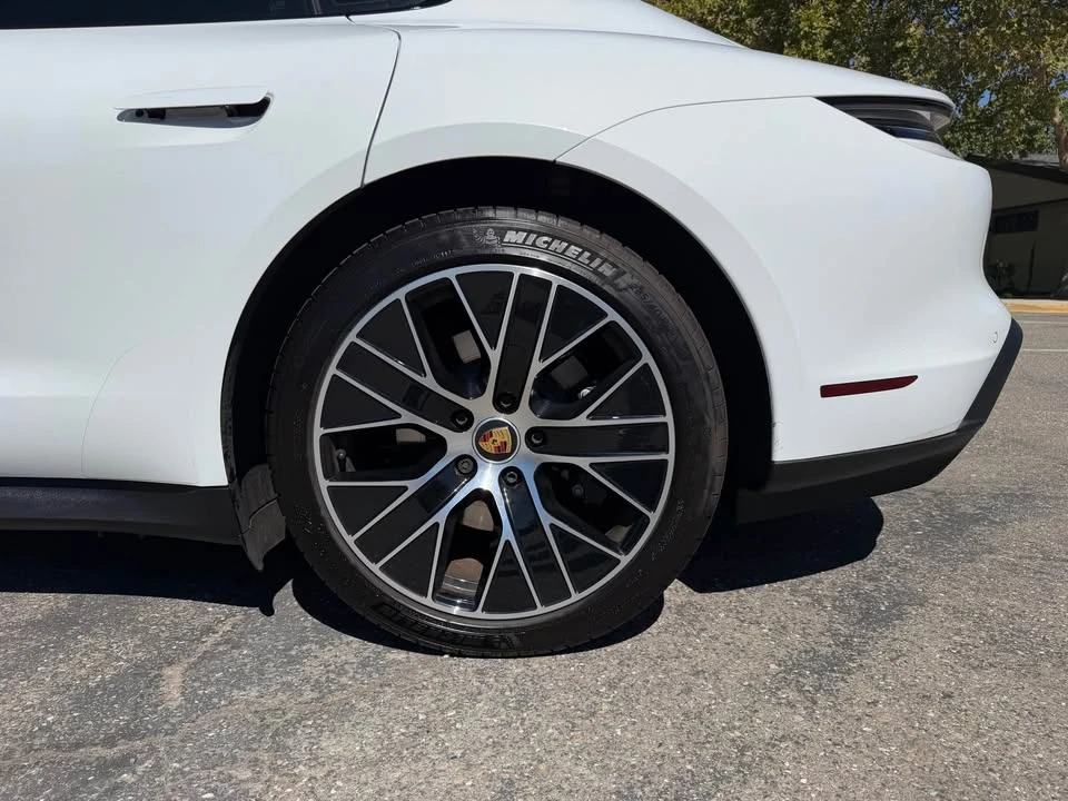 2023 Porsche Taycan - Image 6 of 11