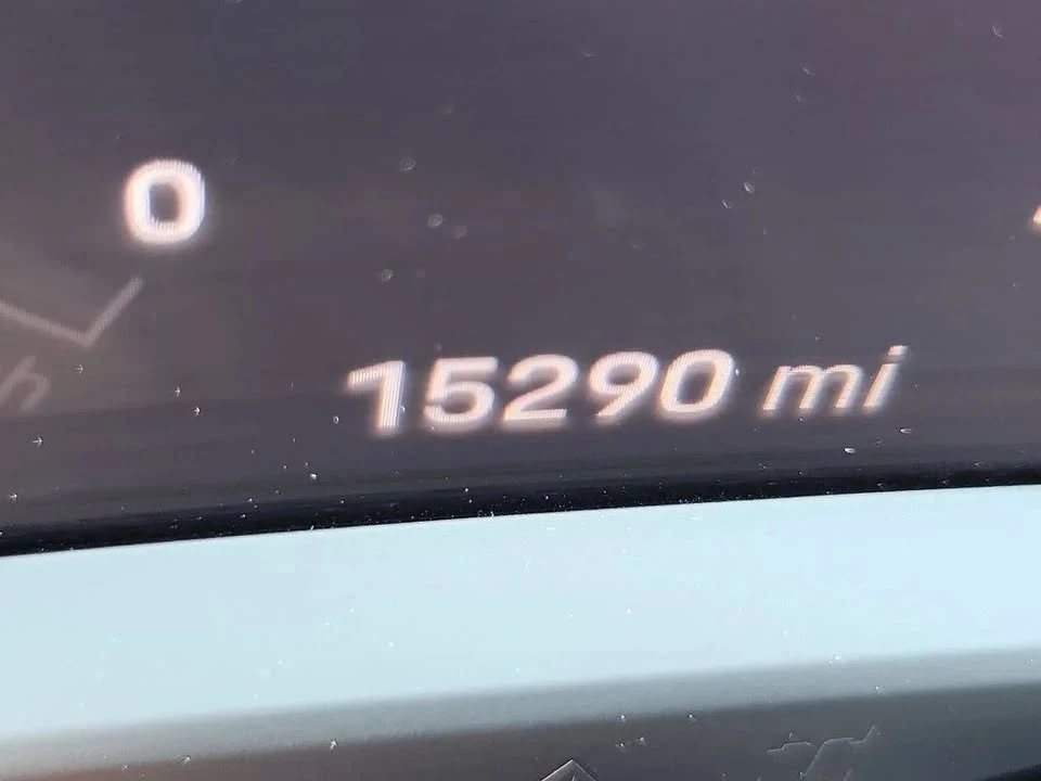 2023 Porsche Taycan - Image 6 of 19