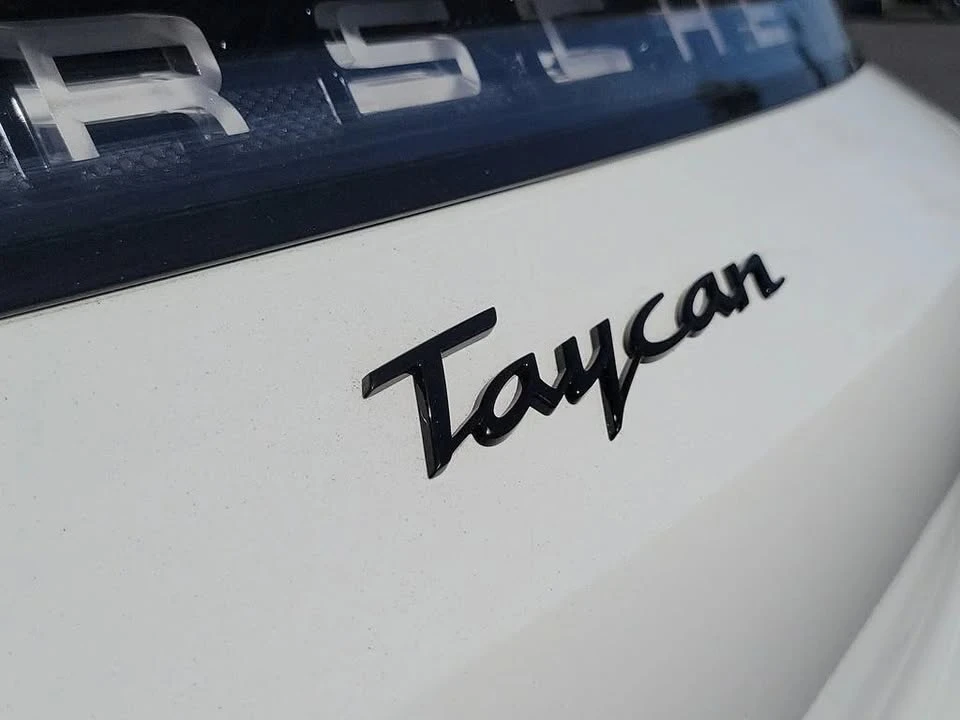 2023 Porsche Taycan - Image 18 of 19