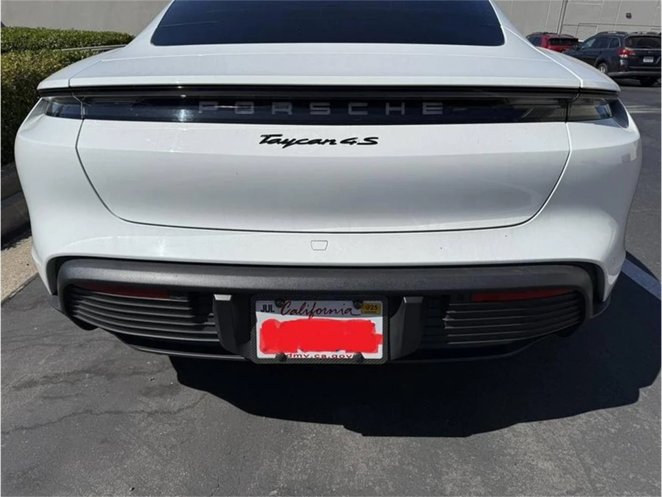 2023 Porsche Taycan - Image 4 of 8