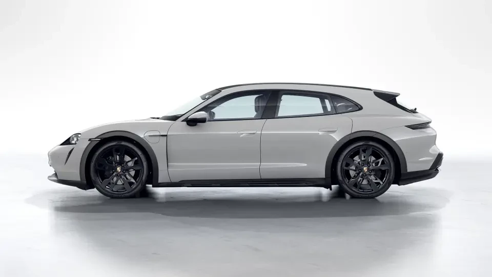 2023 Porsche Taycan Cross Turismo - Image 15 of 30