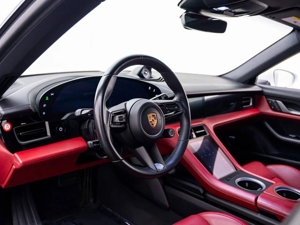 2023 Porsche Taycan Cross Turismo - Image 4 of 5