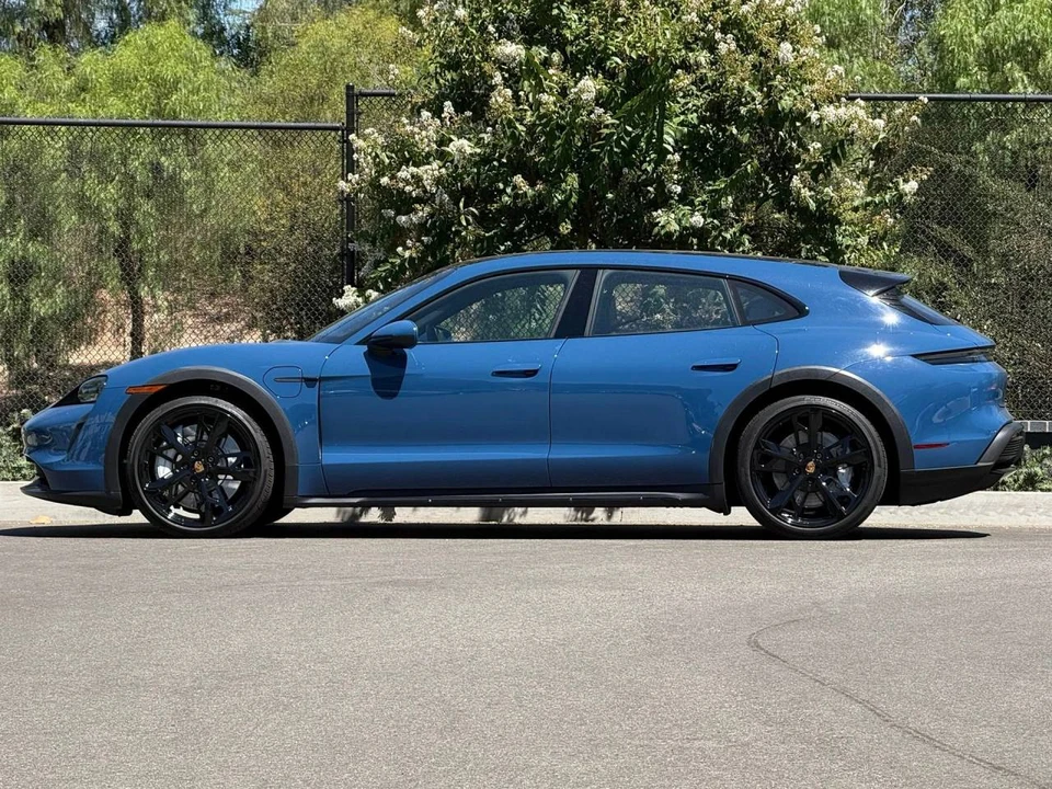 2023 Porsche Taycan Cross Turismo - Image 2 of 5