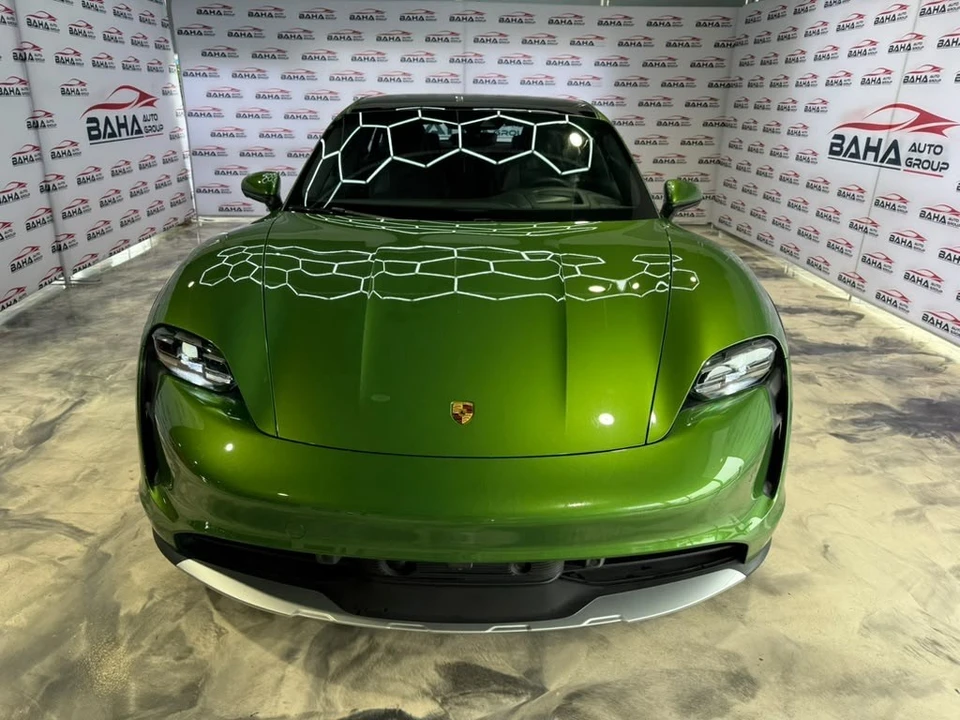 2023 Porsche Taycan - Image 5 of 31