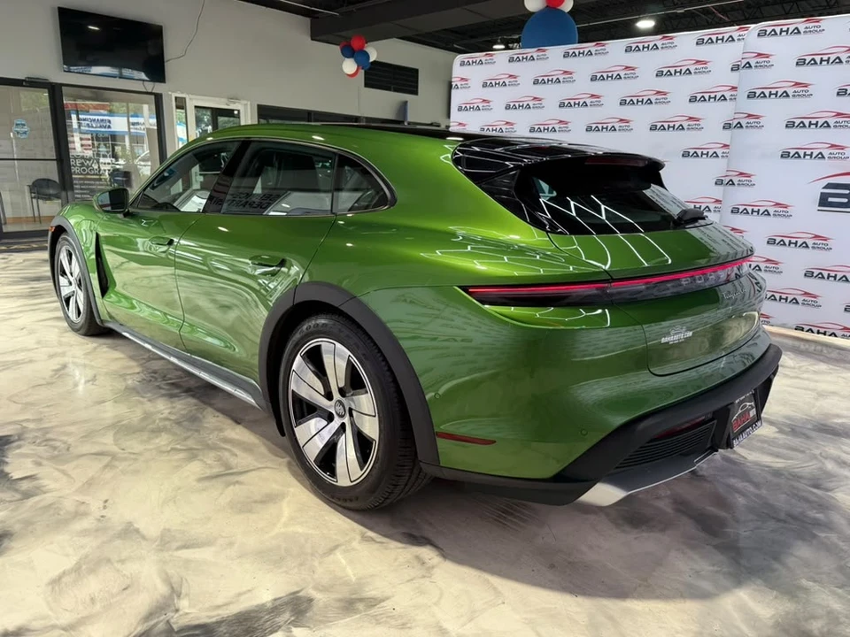 2023 Porsche Taycan - Image 15 of 31