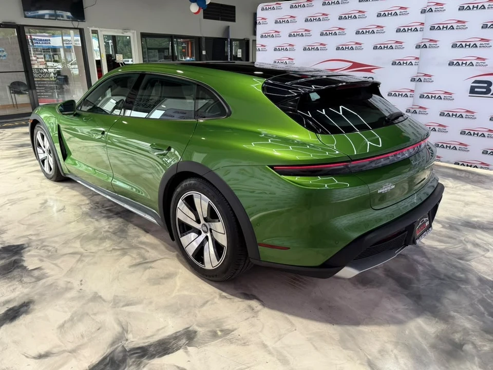 2023 Porsche Taycan - Image 16 of 31