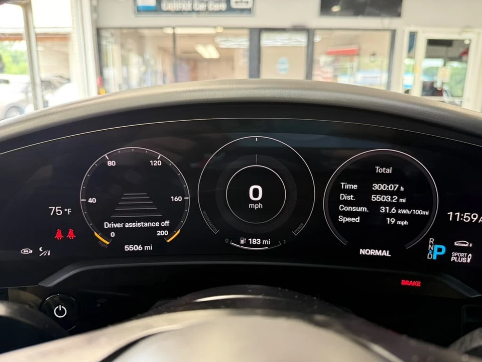 2023 Porsche Taycan - Image 20 of 31