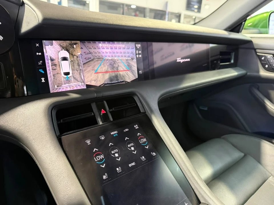 2023 Porsche Taycan - Image 23 of 31