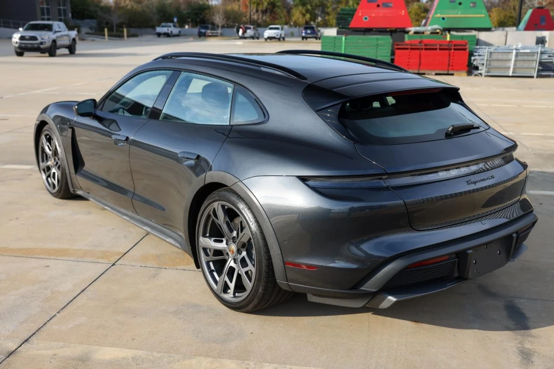 2023 Porsche Taycan 4S - Image 7 of 21