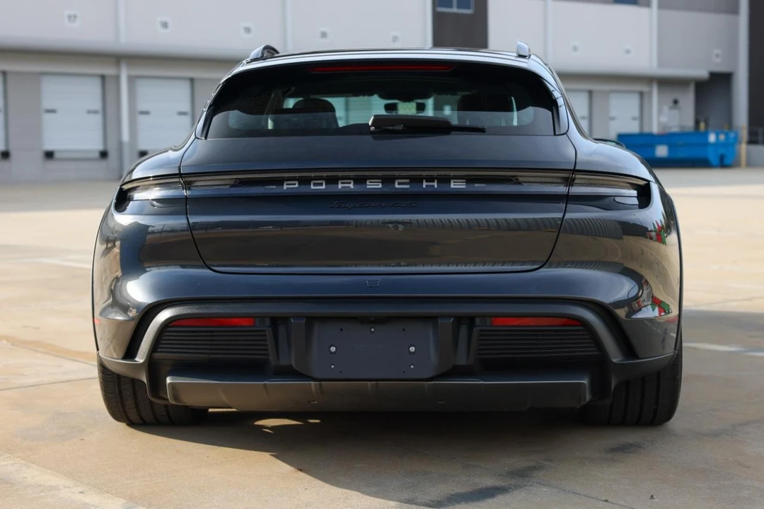 2023 Porsche Taycan 4S - Image 9 of 21
