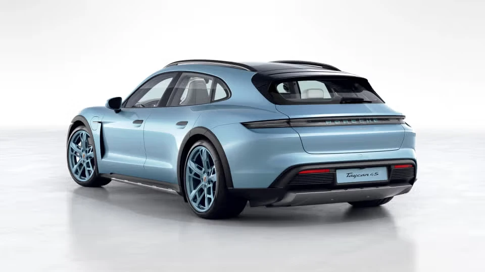 2023 Porsche Taycan Cross Turismo - Image 19 of 30
