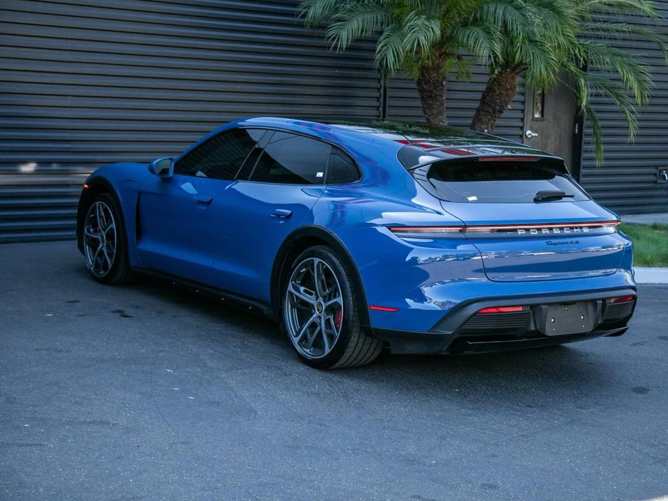 2023 Porsche Taycan Cross Turismo - Image 3 of 5