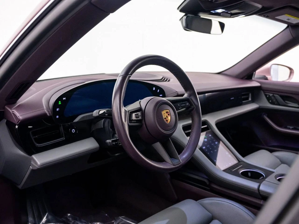 2023 Porsche Taycan Cross Turismo - Image 4 of 5