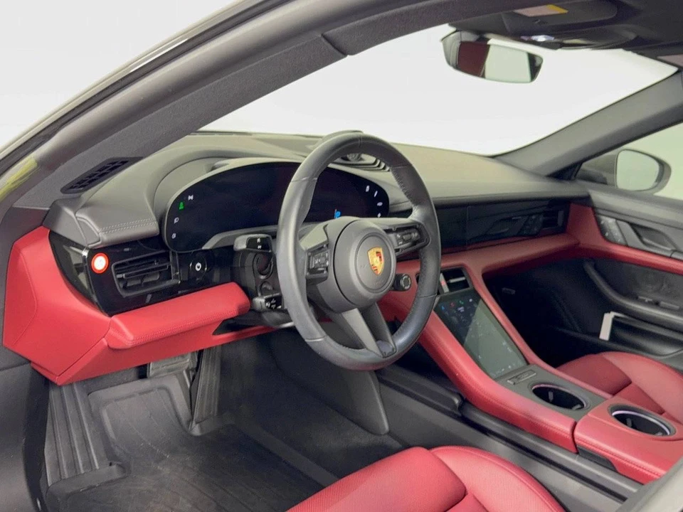 2023 Porsche Taycan Cross Turismo - Image 4 of 5