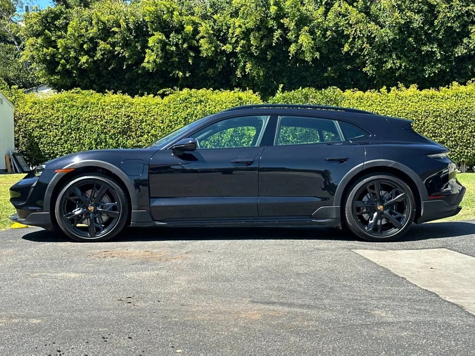 2023 Porsche Taycan Cross Turismo - Image 2 of 5