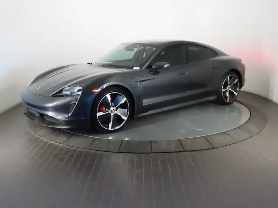 2023 Porsche Taycan 4S - Image 9 of 10