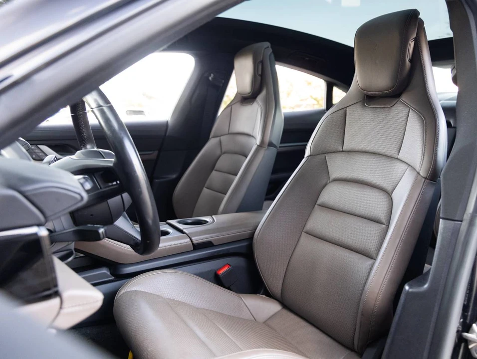 2023 Porsche Taycan 4S - Image 5 of 5