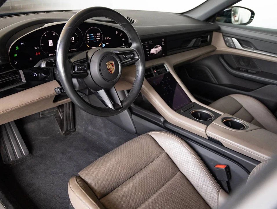 2023 Porsche Taycan 4S - Image 4 of 5