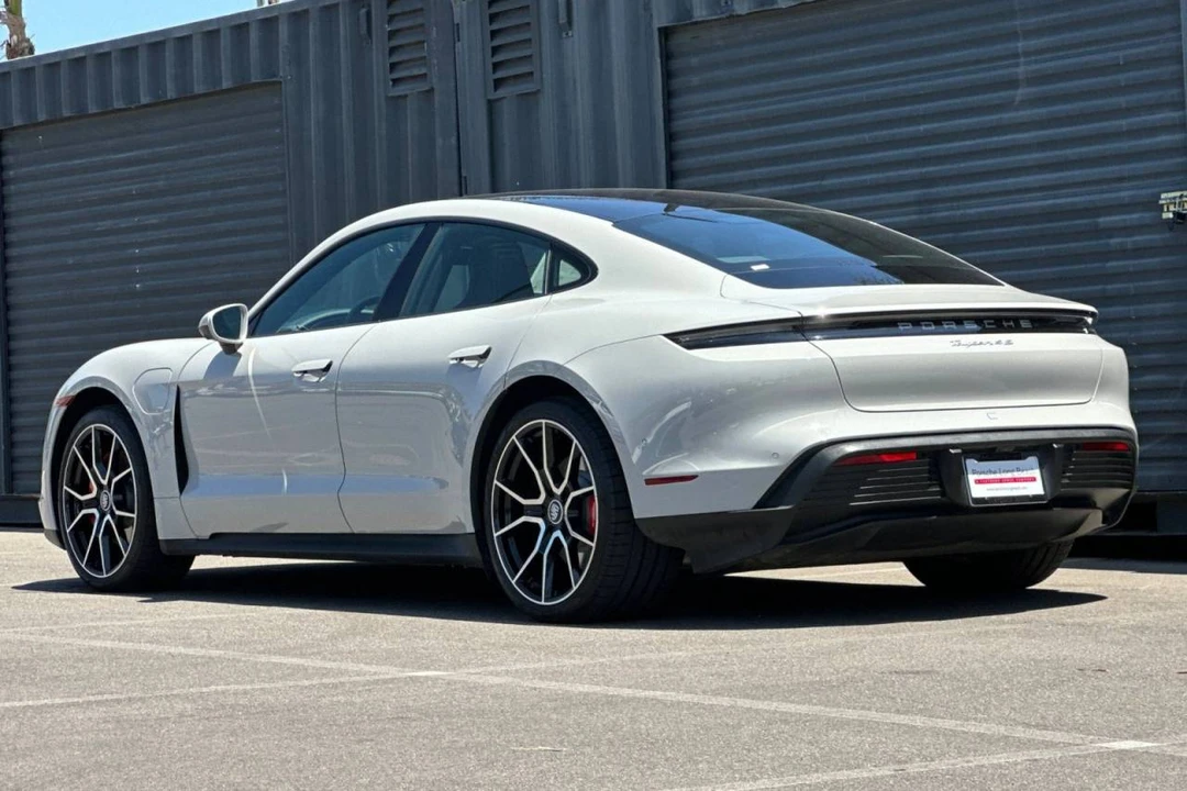 2023 Porsche Taycan 4S - Image 3 of 5