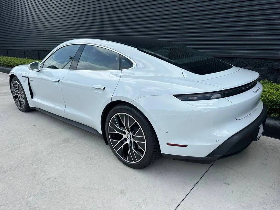 2023 Porsche Taycan 4S - Image 3 of 5
