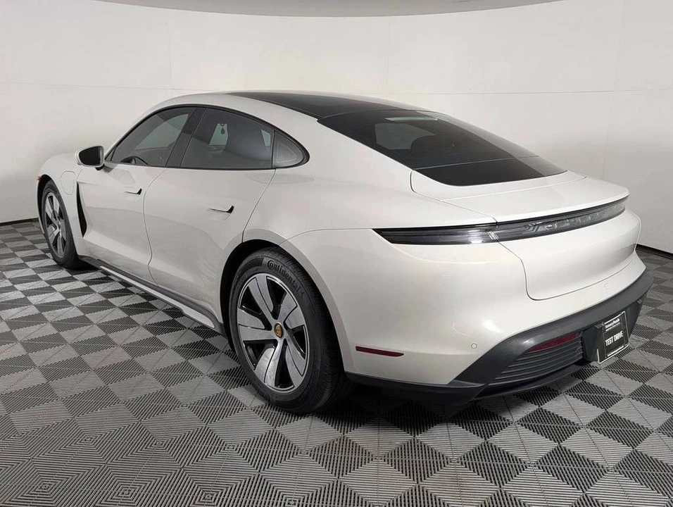 2023 Porsche Taycan 4S - Image 3 of 5