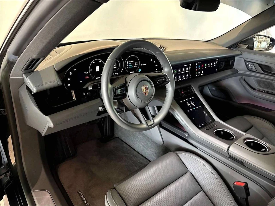 2023 Porsche Taycan 4S - Image 4 of 5
