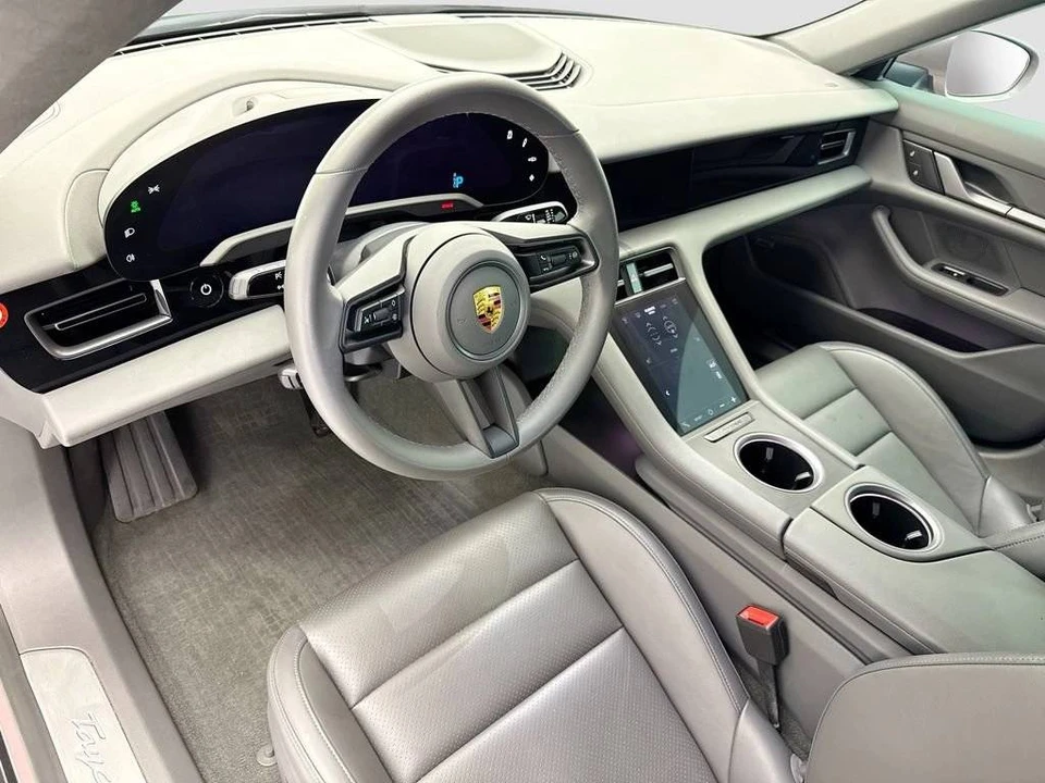 2023 Porsche Taycan 4S - Image 4 of 5