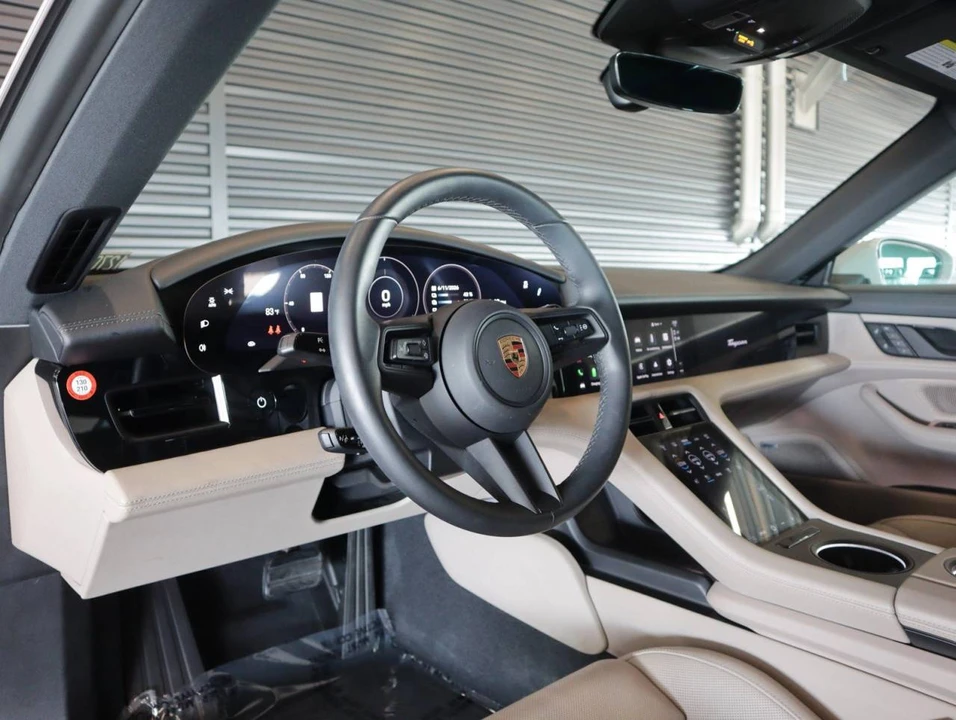 2023 Porsche Taycan 4S - Image 4 of 5