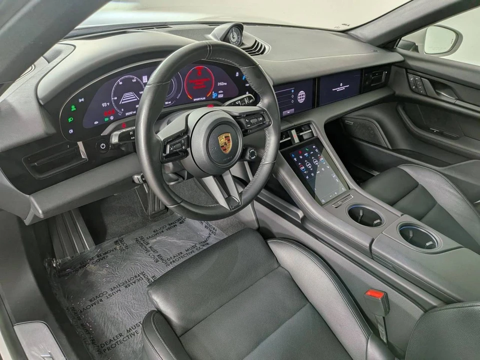 2023 Porsche Taycan 4S - Image 4 of 5
