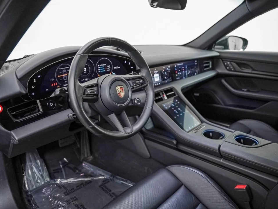 2023 Porsche Taycan 4S - Image 4 of 5