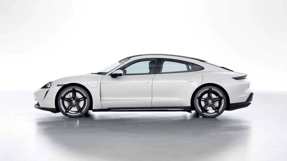 2023 Porsche Taycan 4S - Image 15 of 31
